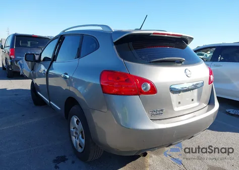 2015 Nissan Rogue Select S z USA, uszkodzony, nr VIN JN8AS5MT2FW163033